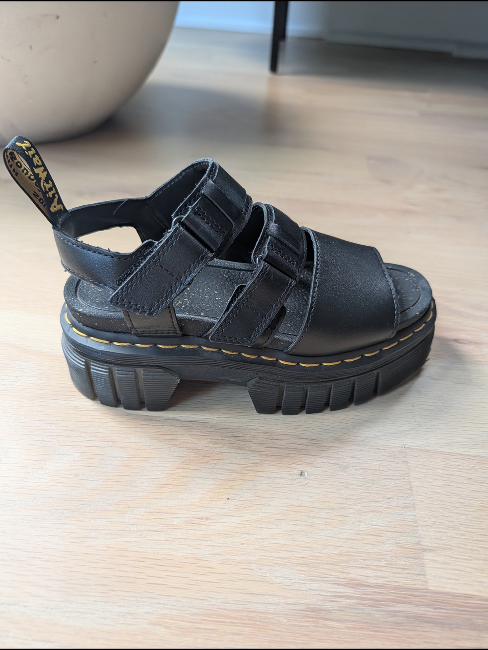 Dr. Martens Ricki Platform Sandals - Size 6 - Picture 4 of 10